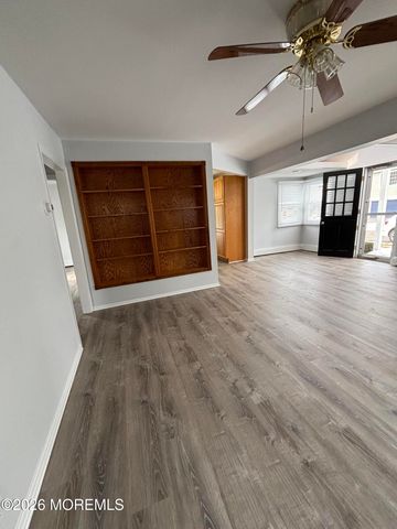 507 Riverside Drive S, Brick, NJ 08723