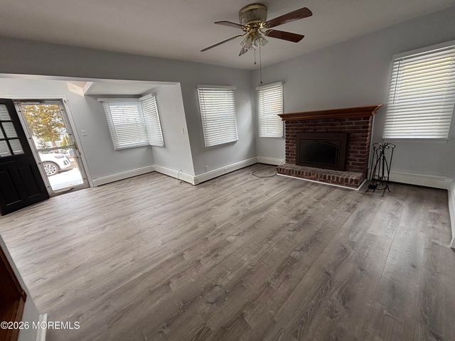 507 Riverside Drive S, Brick, NJ 08723