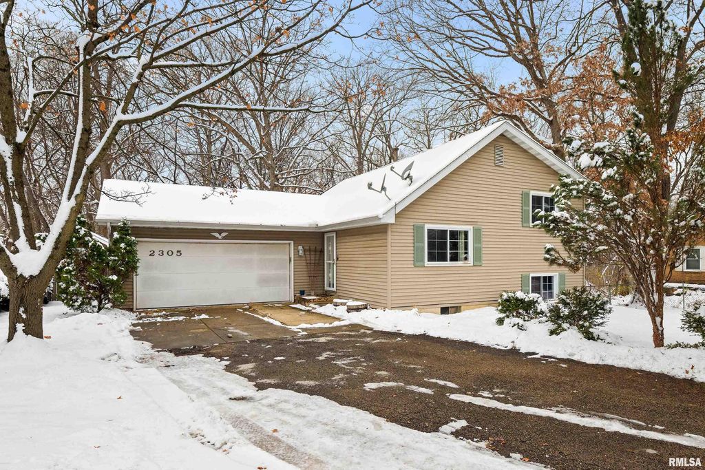 2305 N LEHMAN Road, Peoria, IL 61604