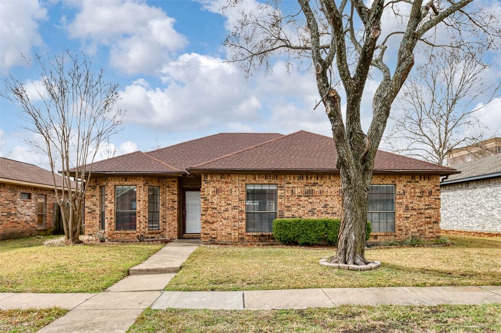 5205 Wood Creek Lane, Garland, TX 75044