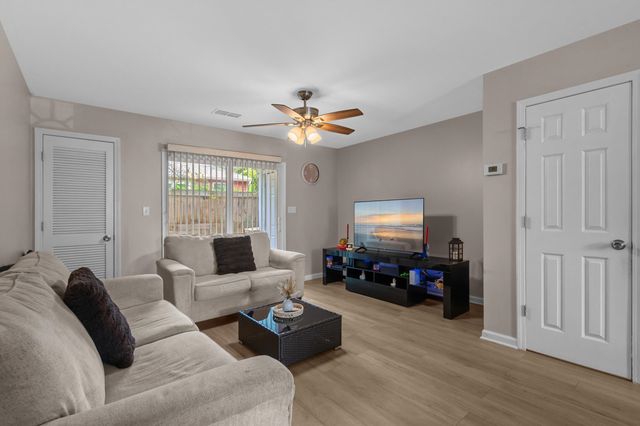 506 62nd Ave N Apt 5, Myrtle Beach, SC 29572