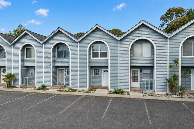 506 62nd Ave N Apt 5, Myrtle Beach, SC 29572