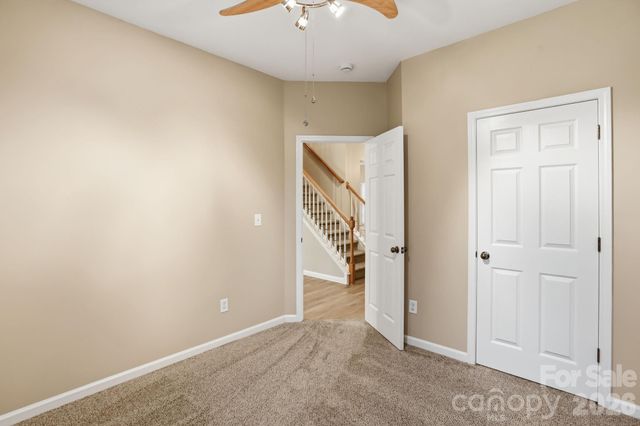 6427 Hermsley Road, Charlotte, NC 28278