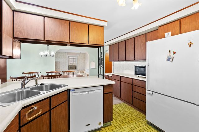 5844 S Scottdale Road, Berrien Springs, MI 49103
