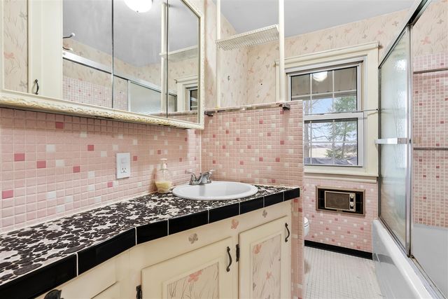 5844 S Scottdale Road, Berrien Springs, MI 49103