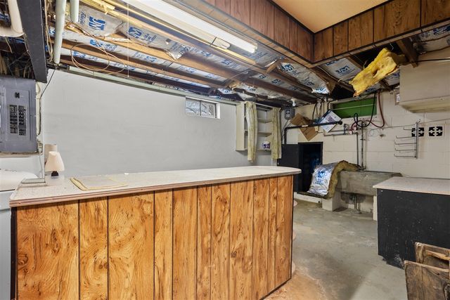 5844 S Scottdale Road, Berrien Springs, MI 49103