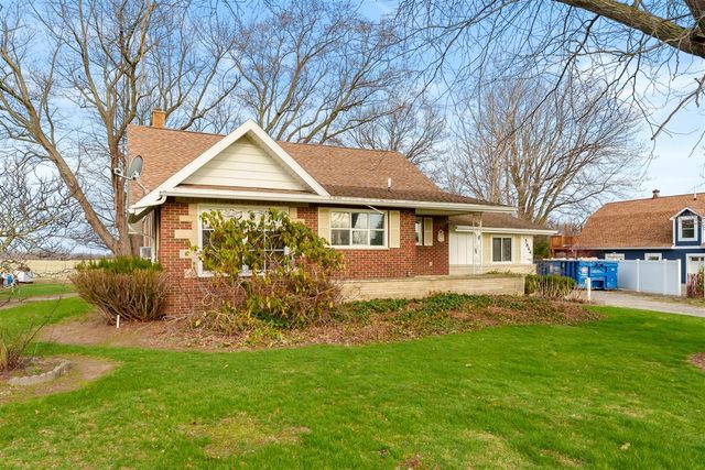 5844 S Scottdale Road, Berrien Springs, MI 49103