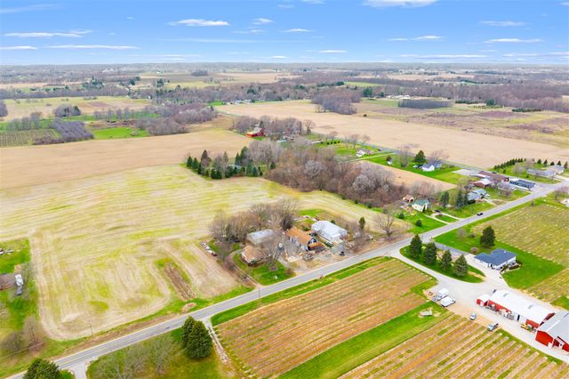 5844 S Scottdale Road, Berrien Springs, MI 49103
