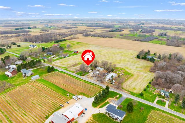 5844 S Scottdale Road, Berrien Springs, MI 49103