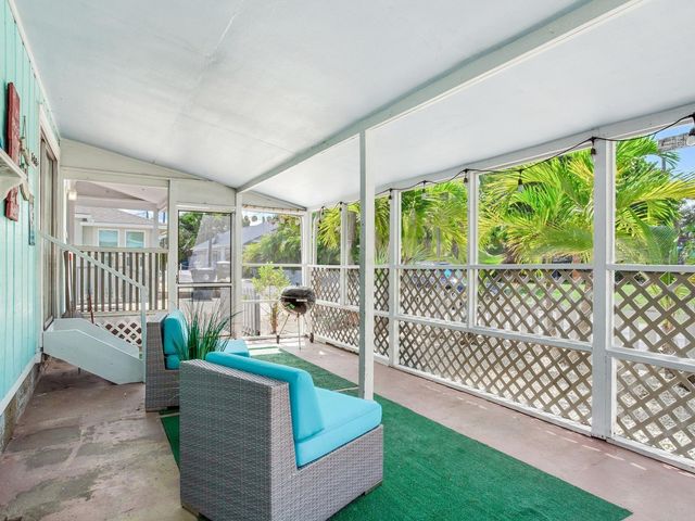 120 93RD AVENUE, Treasure Island, FL 33706