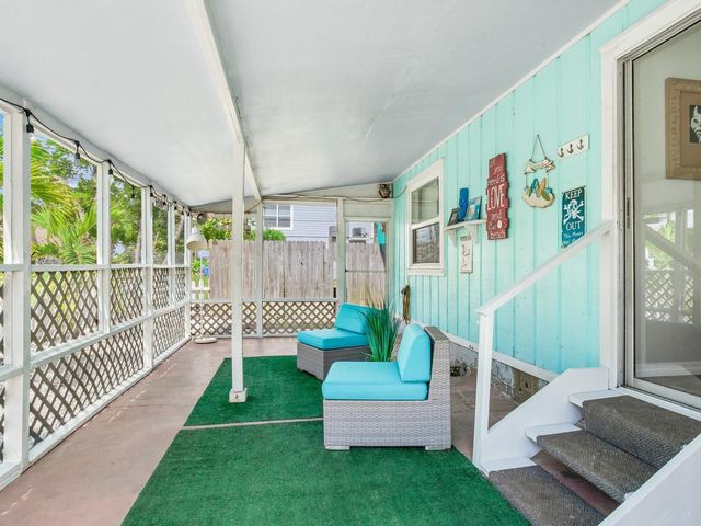 120 93RD AVENUE, Treasure Island, FL 33706
