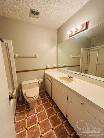 4960 La Ventana Ct, Pensacola, FL 32526