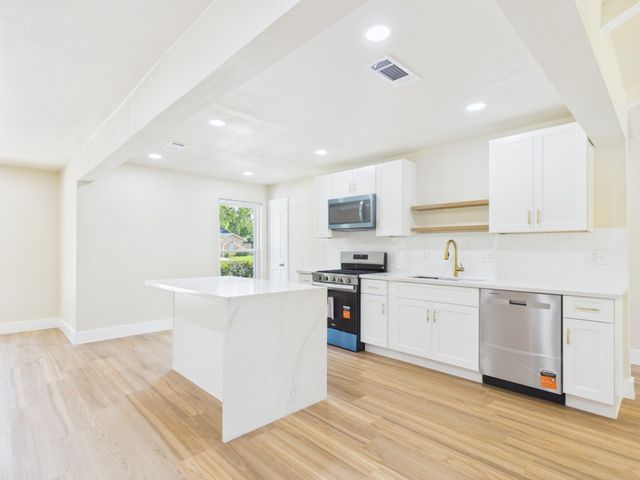 7407 Lumber Jack Drive, Houston, TX 77040