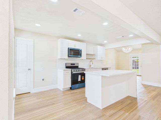 7407 Lumber Jack Drive, Houston, TX 77040