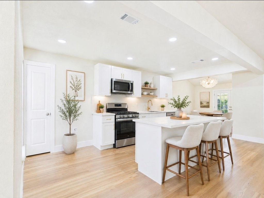 7407 Lumber Jack Drive, Houston, TX 77040