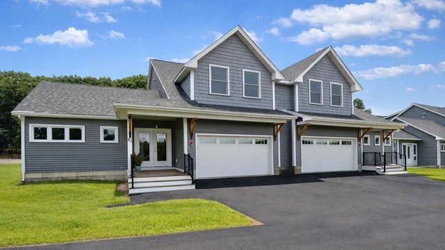 18 Kasnet Drive, Rye, NH 03870