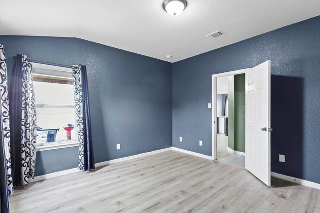 1524 Wedgewood CV, Lockhart, TX 78644
