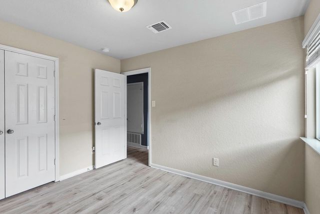 1524 Wedgewood CV, Lockhart, TX 78644
