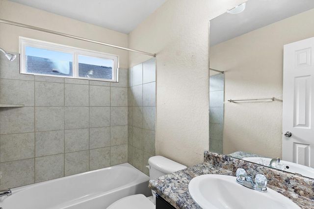 1524 Wedgewood CV, Lockhart, TX 78644