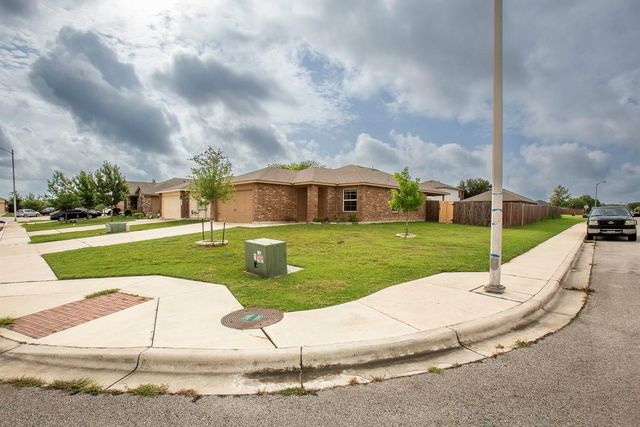 1524 Wedgewood CV, Lockhart, TX 78644