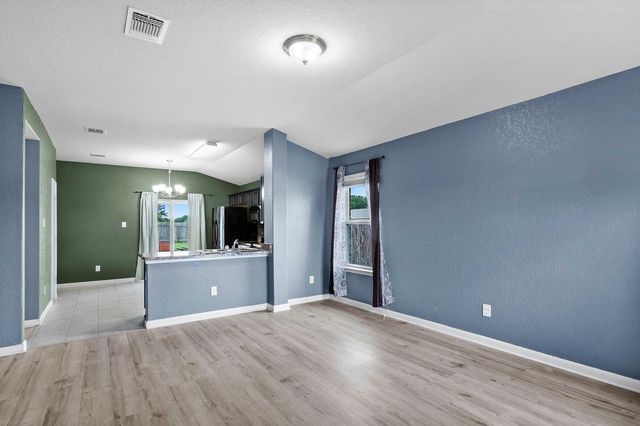 1524 Wedgewood CV, Lockhart, TX 78644