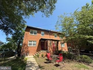 864 BELLEVUE ST SE #1, Washington, DC 20032