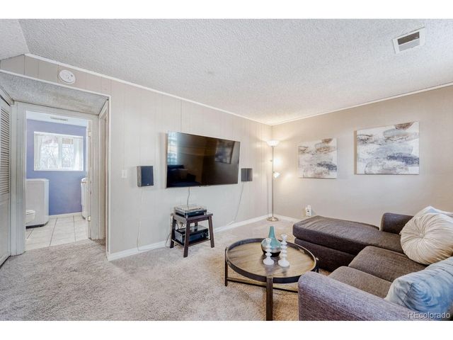 2159 S Kittredge Way, Aurora, CO 80013