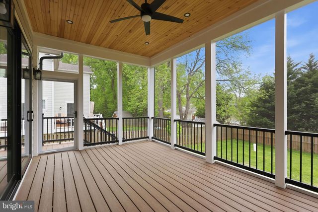 901 MEADOW LN SW, Vienna, VA 22180