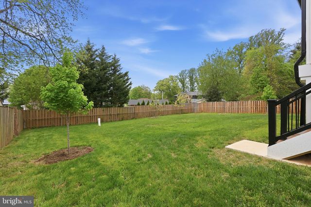 901 MEADOW LN SW, Vienna, VA 22180