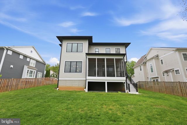 901 MEADOW LN SW, Vienna, VA 22180