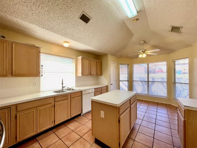 2070 Belvedere Drive, Lewisville, TX 75067