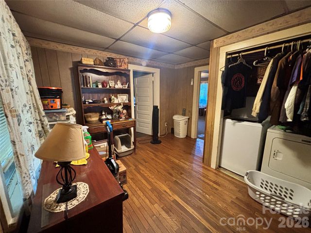 1102 Regal Place NW, Lenoir, NC 28645