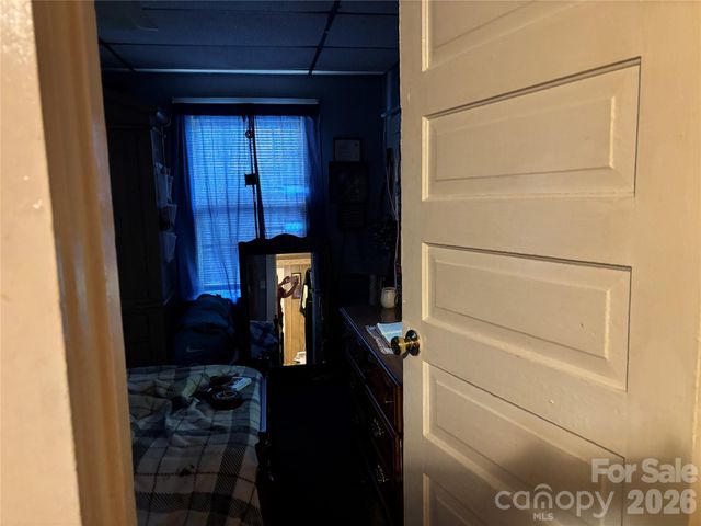 1102 Regal Place NW, Lenoir, NC 28645