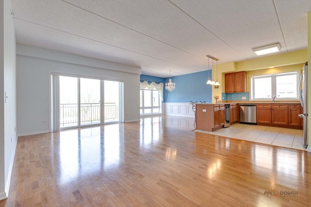 799 Graceland Avenue 402A, Des Plaines, IL 60016