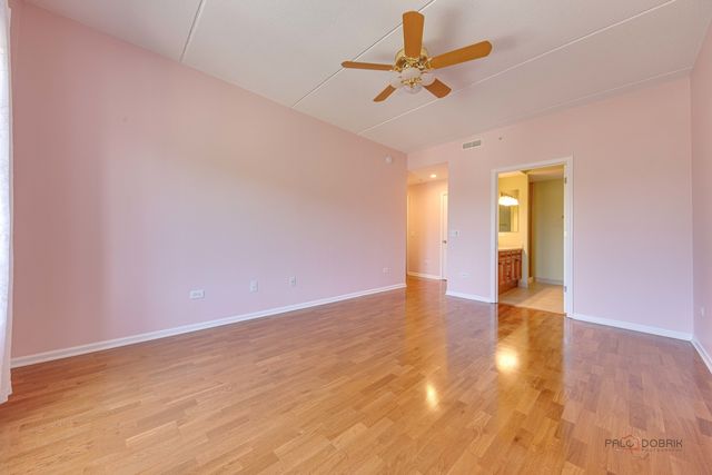 799 Graceland Avenue 402A, Des Plaines, IL 60016