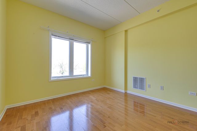 799 Graceland Avenue 402A, Des Plaines, IL 60016