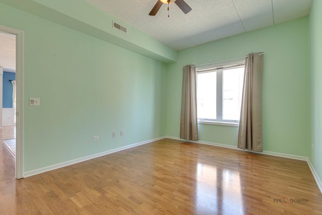 799 Graceland Avenue 402A, Des Plaines, IL 60016