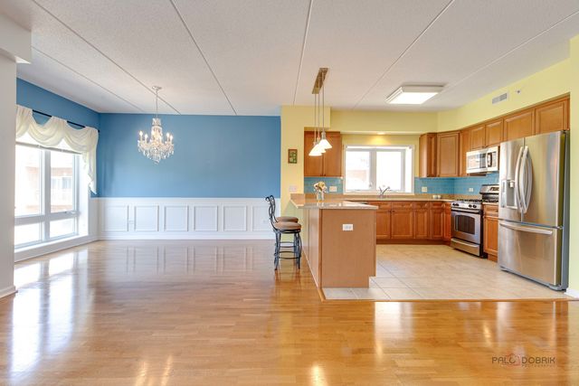 799 Graceland Avenue 402A, Des Plaines, IL 60016