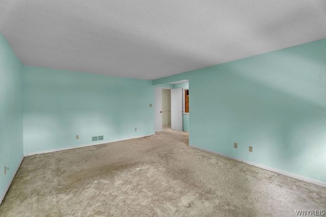 255 Wedgewood Drive, Amherst, NY 14221