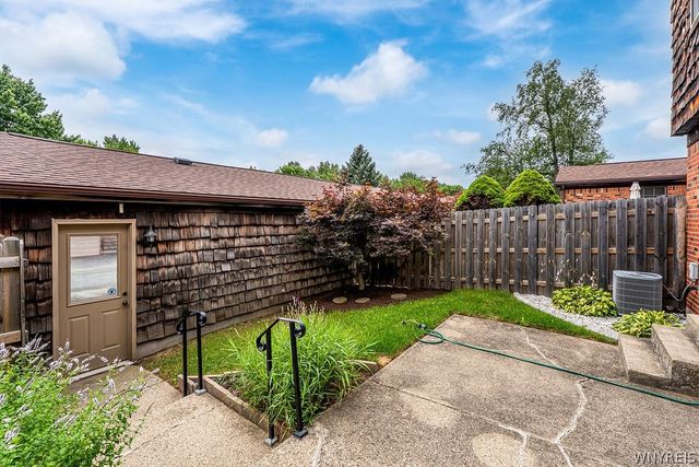 255 Wedgewood Drive, Amherst, NY 14221