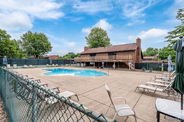 255 Wedgewood Drive, Amherst, NY 14221