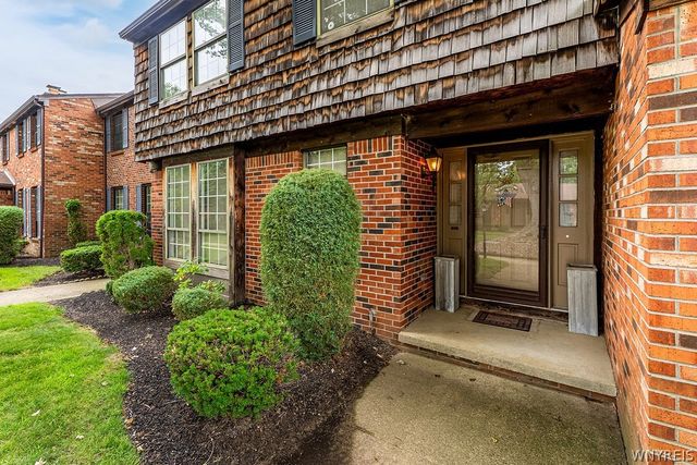 255 Wedgewood Drive, Amherst, NY 14221
