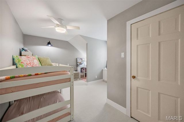 27 Ellsworth Lane, Ladue, MO 63124