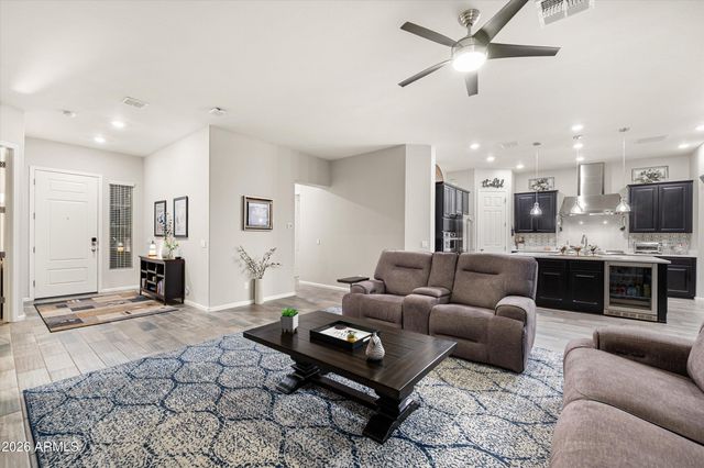 6406 W COPPER SPRINGS Road, Phoenix, AZ 85083