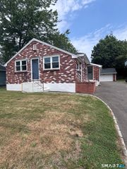 3674 Park Avenue, Bridgeport, CT 06604