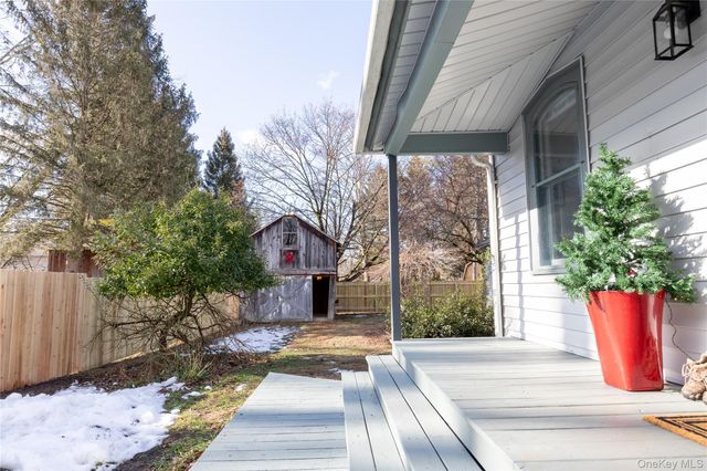 244 Broadway, Port Ewen, NY 12429