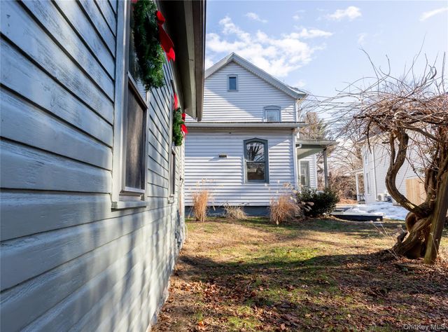 244 Broadway, Port Ewen, NY 12429