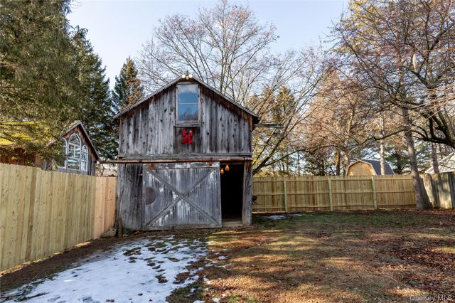 244 Broadway, Port Ewen, NY 12429