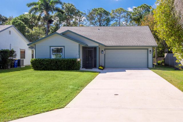 6690 SE Raintree Avenue, Stuart, FL 34997