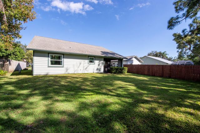 6690 SE Raintree Avenue, Stuart, FL 34997